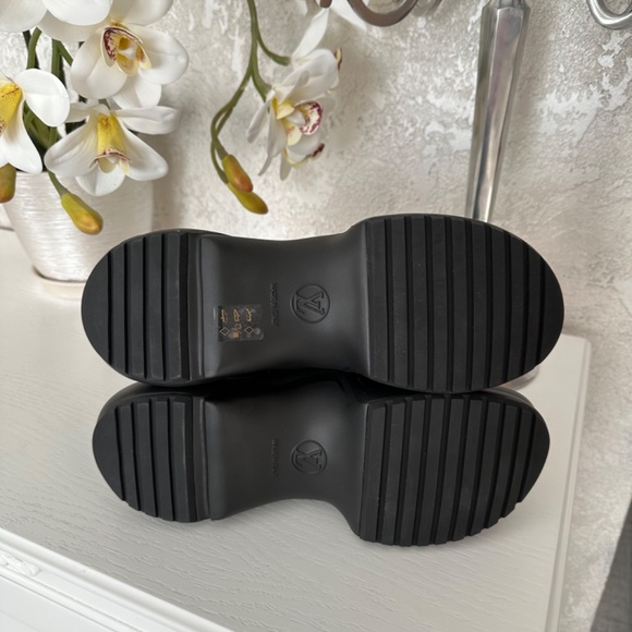 NWB Louis Vuitton Archlight Sneaker Black Rubber Monogram Boot Sz 40 AUTHENTIC❤️ - Picture 7 of 16